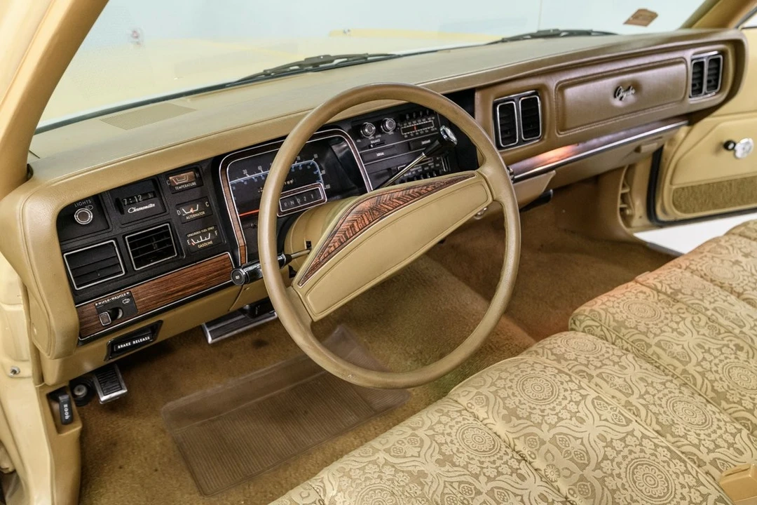 1977 Chrysler Newport - Image 14 of 31