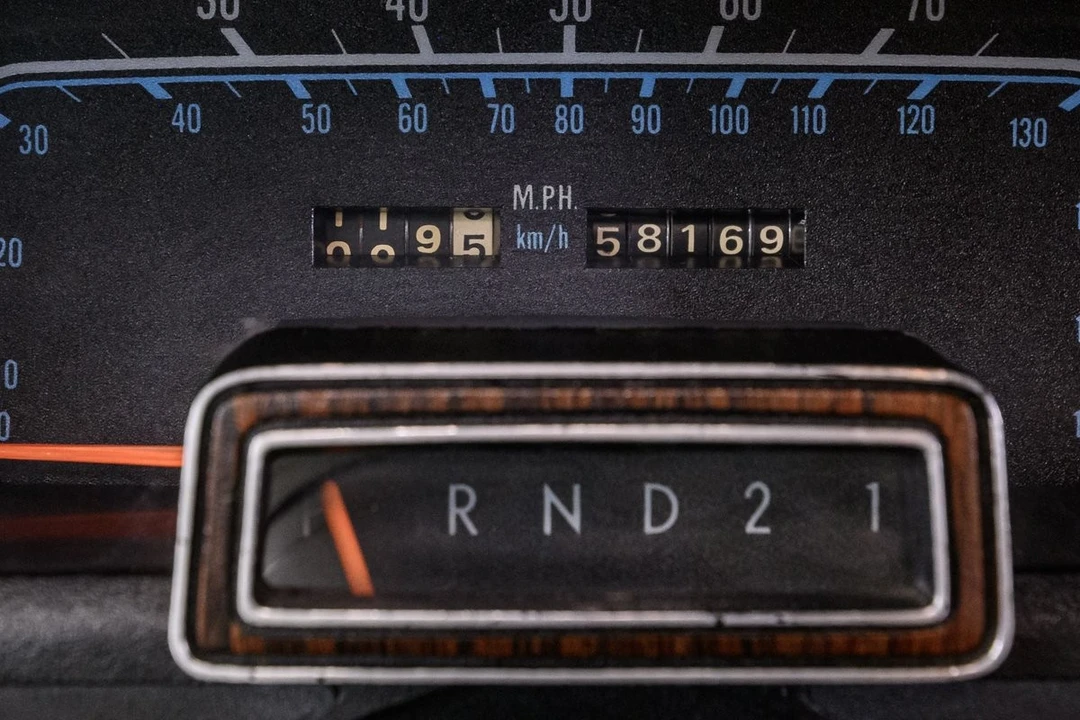 1977 Chrysler Newport - Image 22 of 31