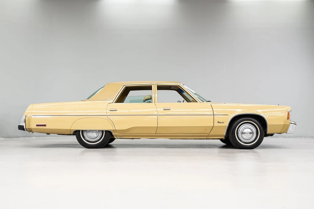 1977 Chrysler Newport - Image 8 of 31