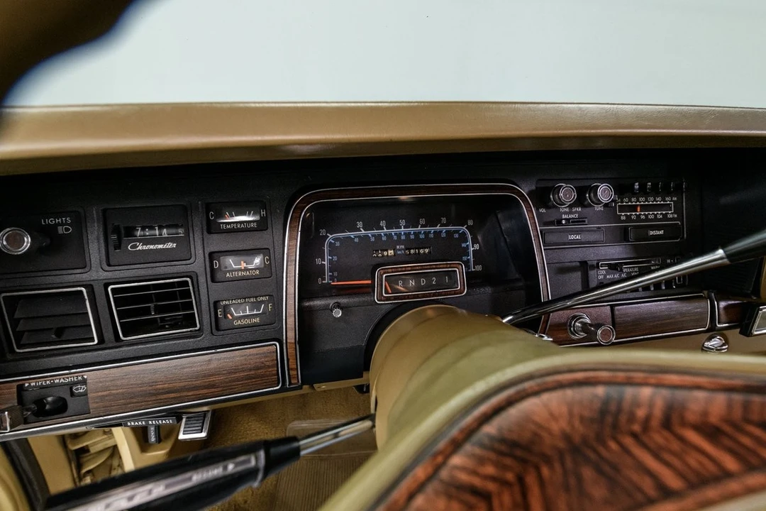 1977 Chrysler Newport - Image 24 of 31
