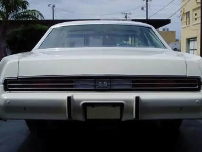 1977 Chrysler Newport - Image 8 of 9