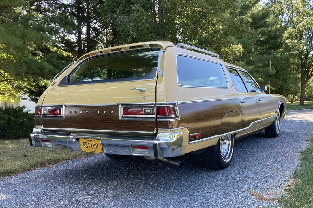 1977 Chrysler Town & Country - Image 21 of 31