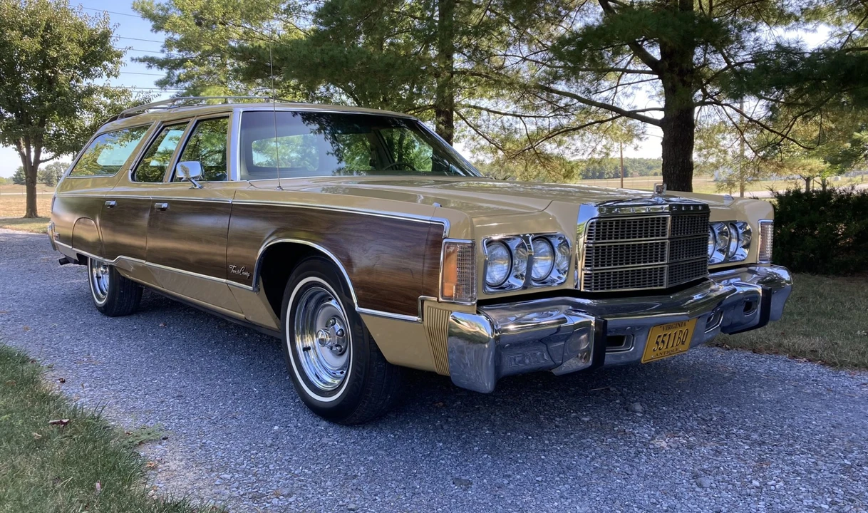 1977 Chrysler Town & Country - Image 18 of 31