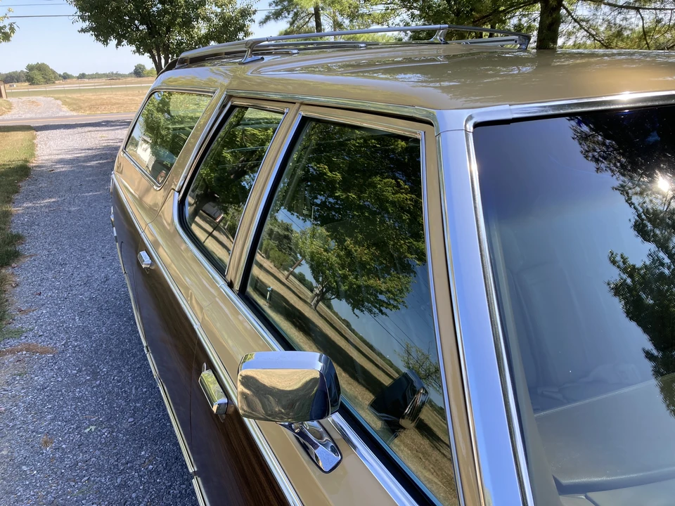 1977 Chrysler Town & Country - Image 28 of 31