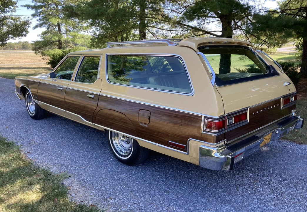 1977 Chrysler Town & Country - Image 24 of 31