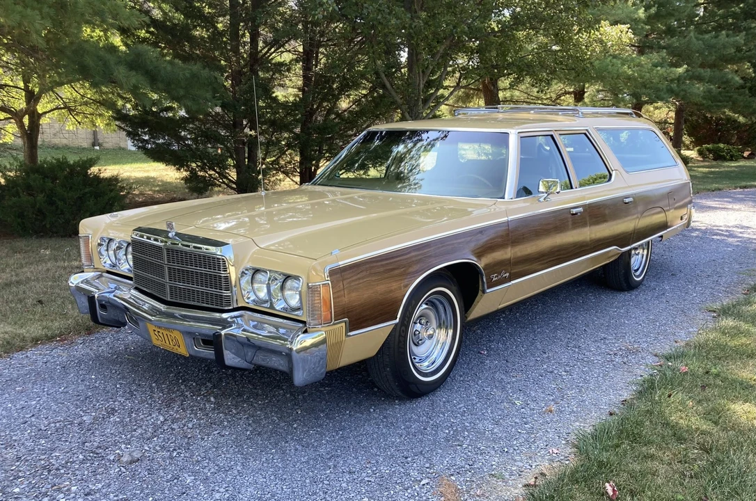 1977 Chrysler Town & Country - Image 15 of 31