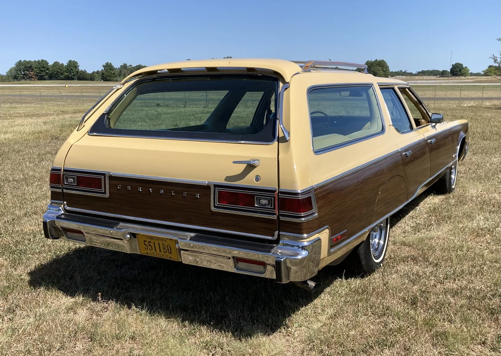1977 Chrysler Town & Country - Image 8 of 31