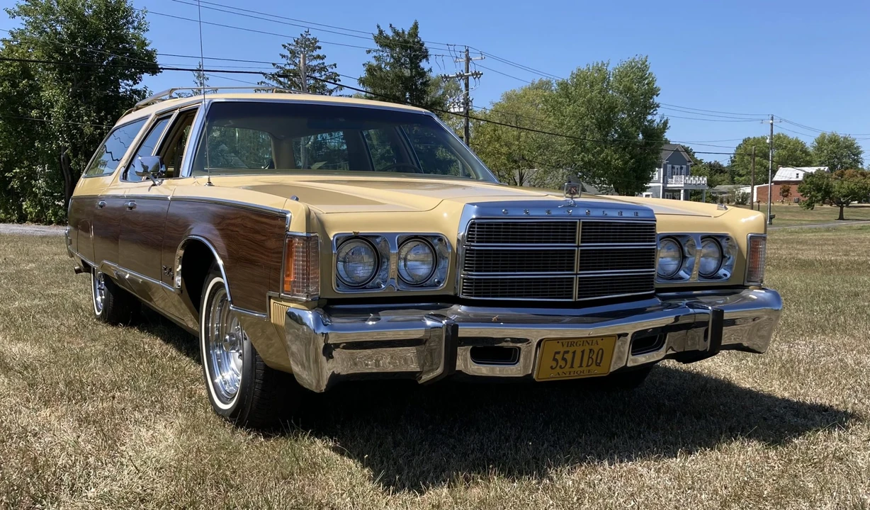 1977 Chrysler Town & Country - Image 5 of 31