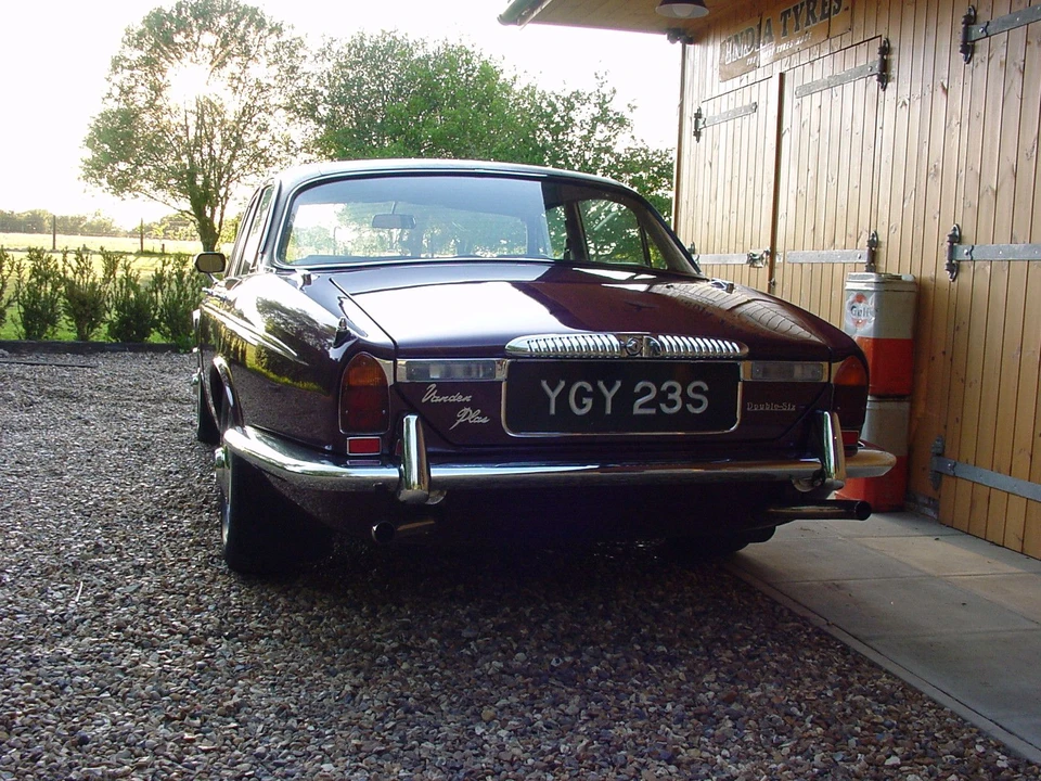 1977 Daimler - Image 3 of 3