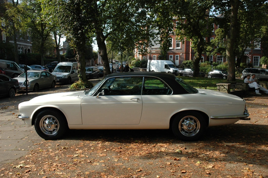 1977 Daimler - Image 4 of 5