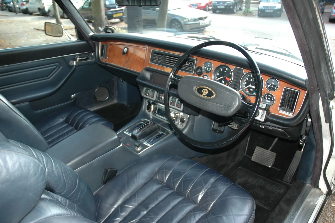 1977 Daimler - Image 5 of 5