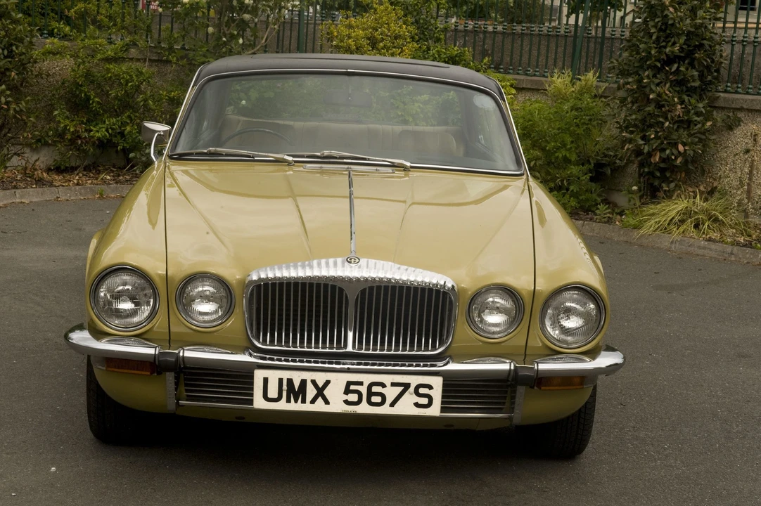 1977 Daimler - Image 8 of 11
