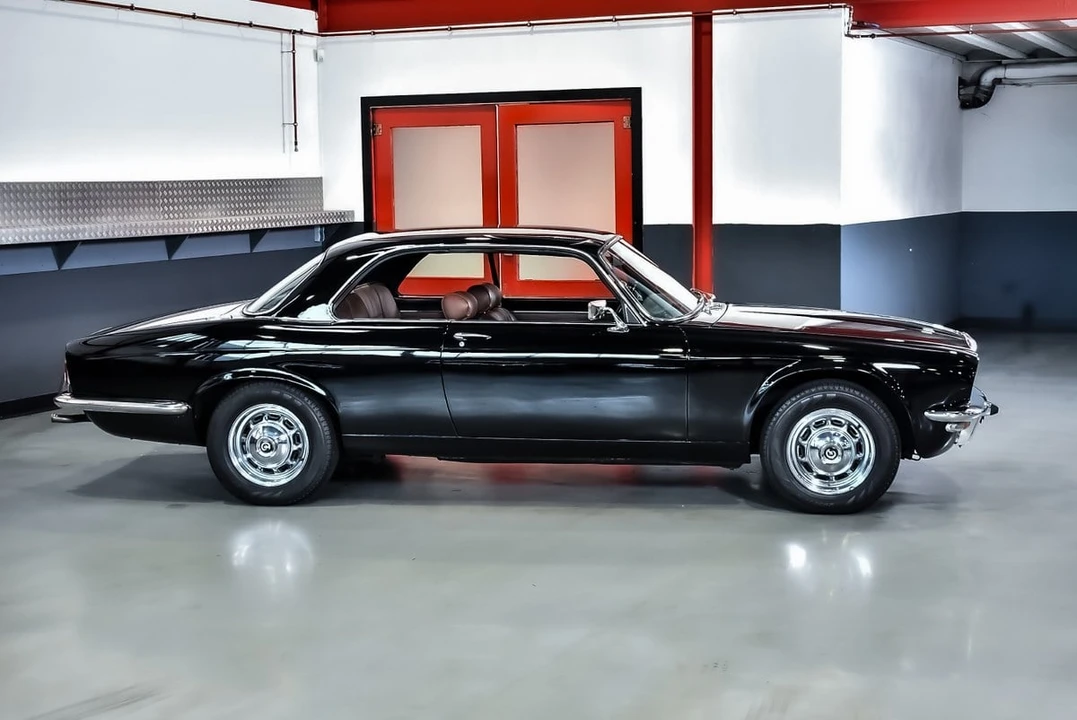1977 Daimler - Image 14 of 30