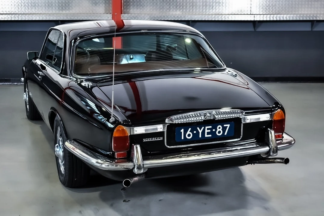 1977 Daimler - Image 29 of 30