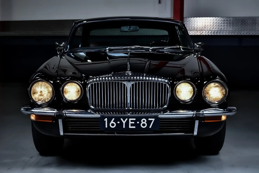 1977 Daimler - Image 16 of 30