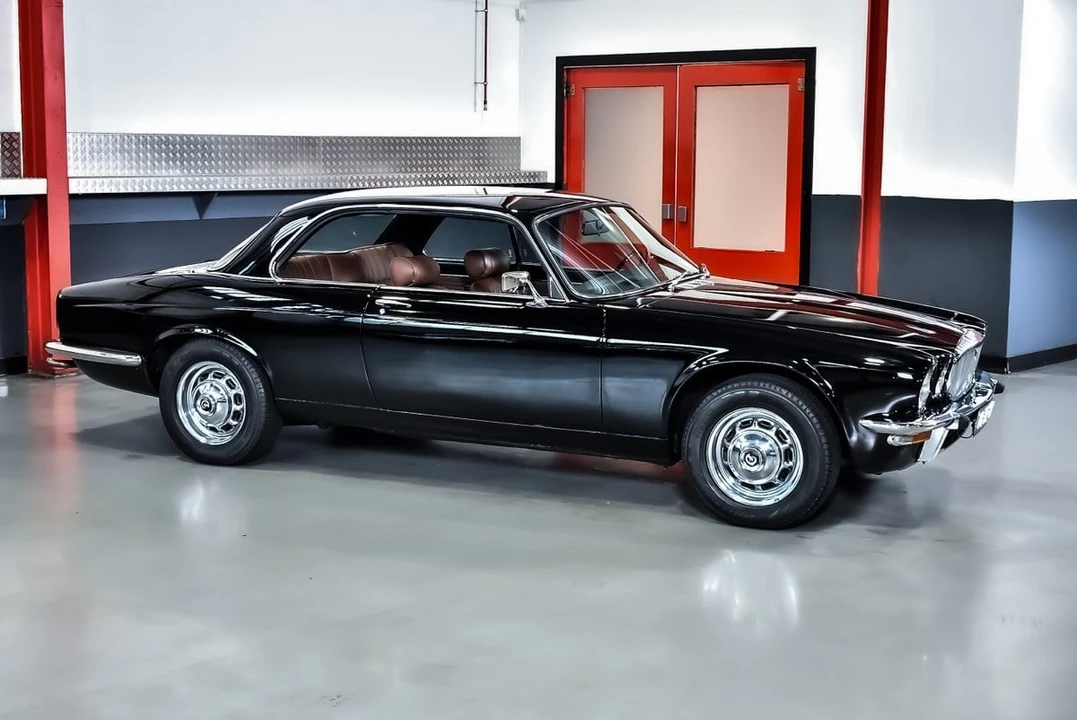 1977 Daimler - Image 12 of 30