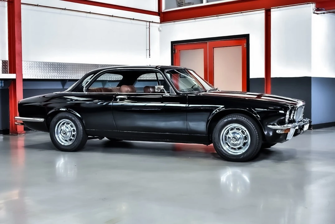 1977 Daimler - Image 13 of 30
