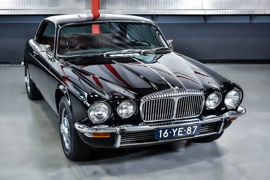 1977 Daimler - Image 9 of 30