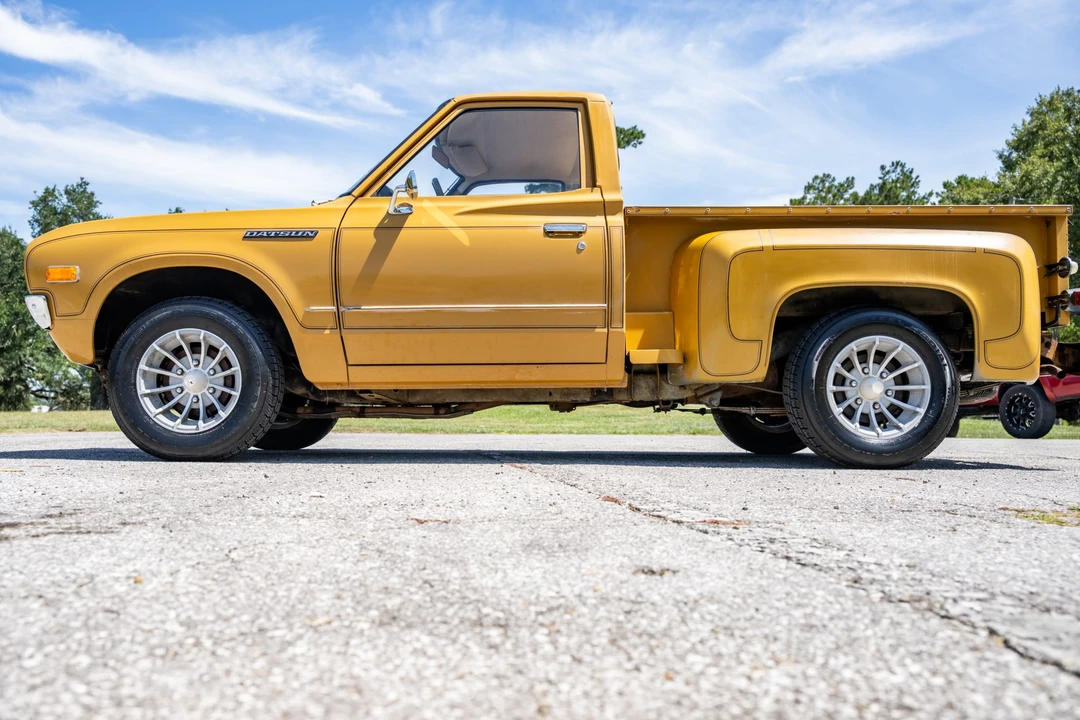 1977 Nissan - Image 10 of 31