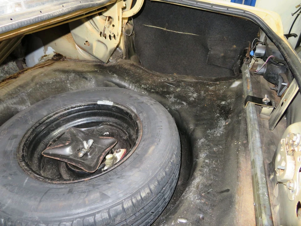 1977 Dodge Aspen - Image 17 of 25