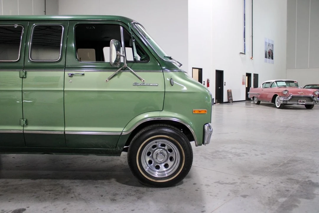 1977 Dodge Ram Van - Image 10 of 12