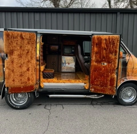 1977 Dodge Ram Van - Image 9 of 11