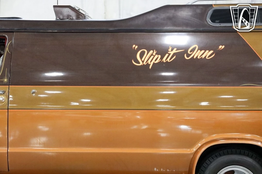 1977 Dodge Ram Van - Image 18 of 21