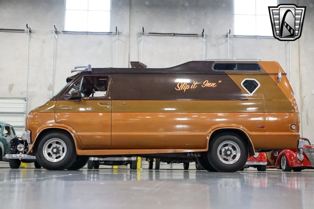 1977 Dodge Ram Van - Image 4 of 12