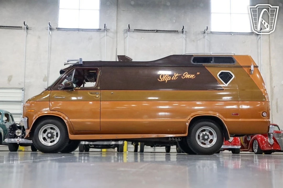 1977 Dodge Ram Van - Image 13 of 21