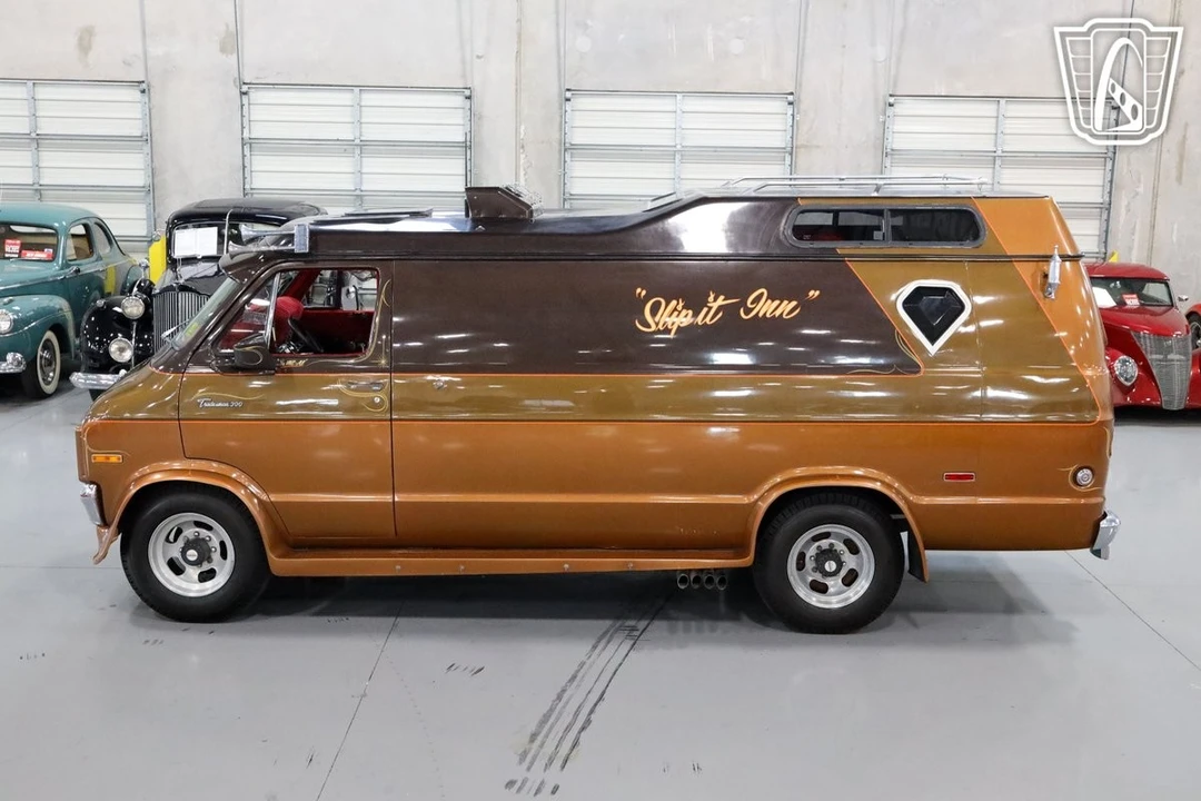 1977 Dodge Ram Van - Image 11 of 12