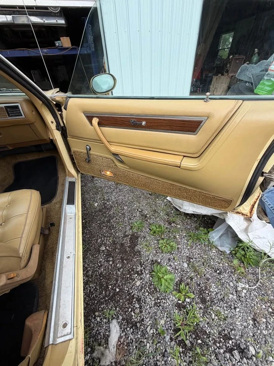 1977 Dodge Charger 4th Gen - Image 7 of 10