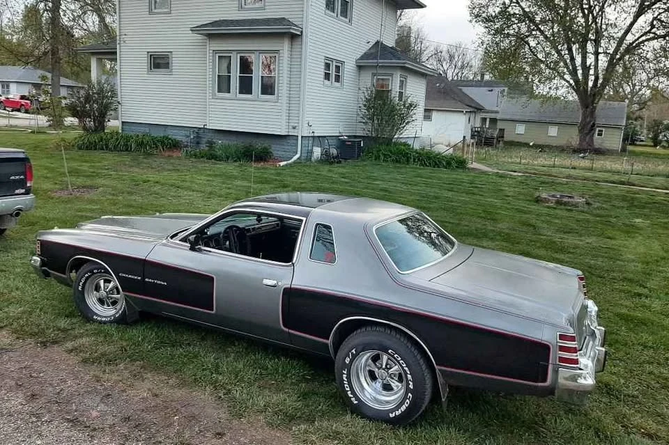 1977 Dodge Charger 4th Gen - Image 4 of 12