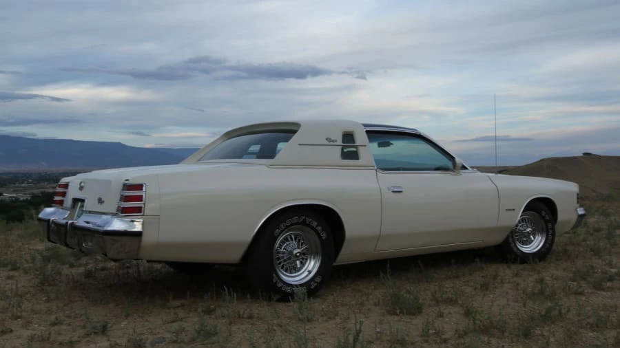 1977 Dodge Charger 4th Gen - Image 5 of 10