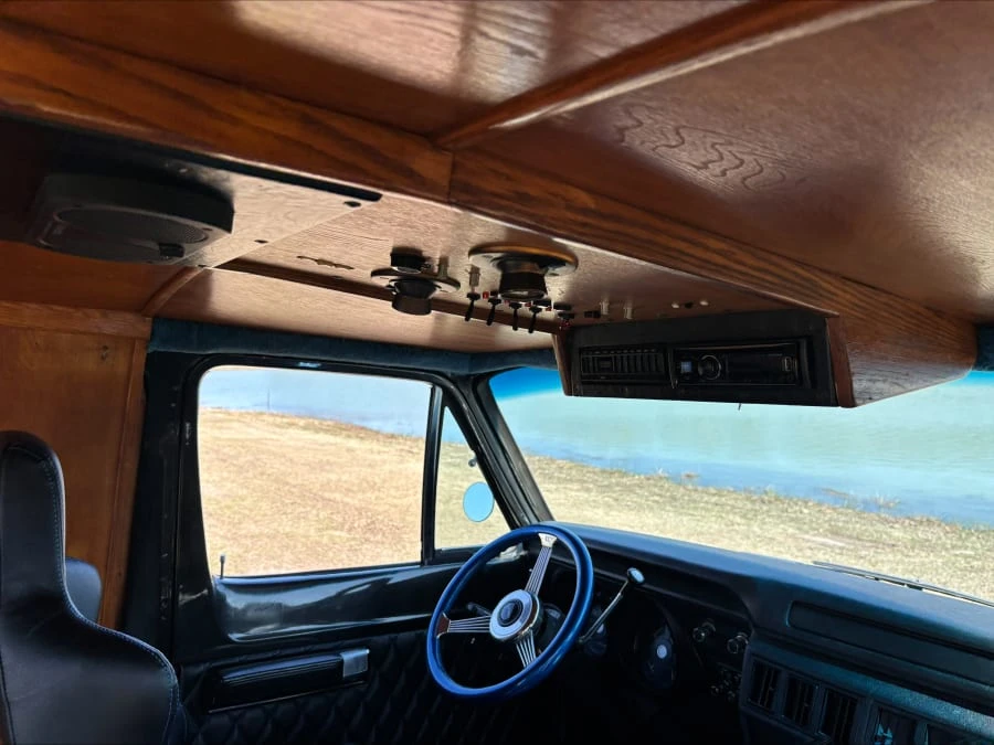 1977 Dodge Ram Van - Image 15 of 23