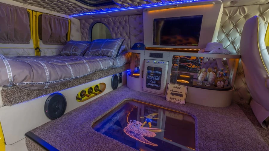 1977 Dodge Ram Van - Image 7 of 10