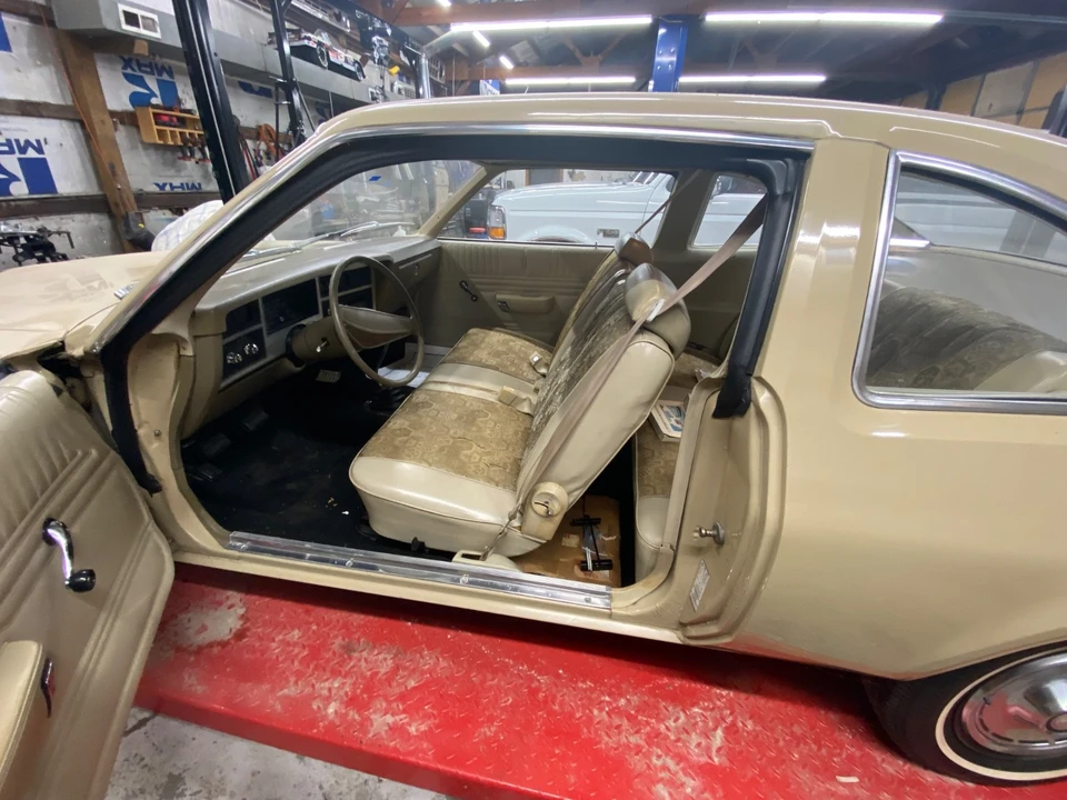 1977 Dodge Diplomat - Image 16 of 20