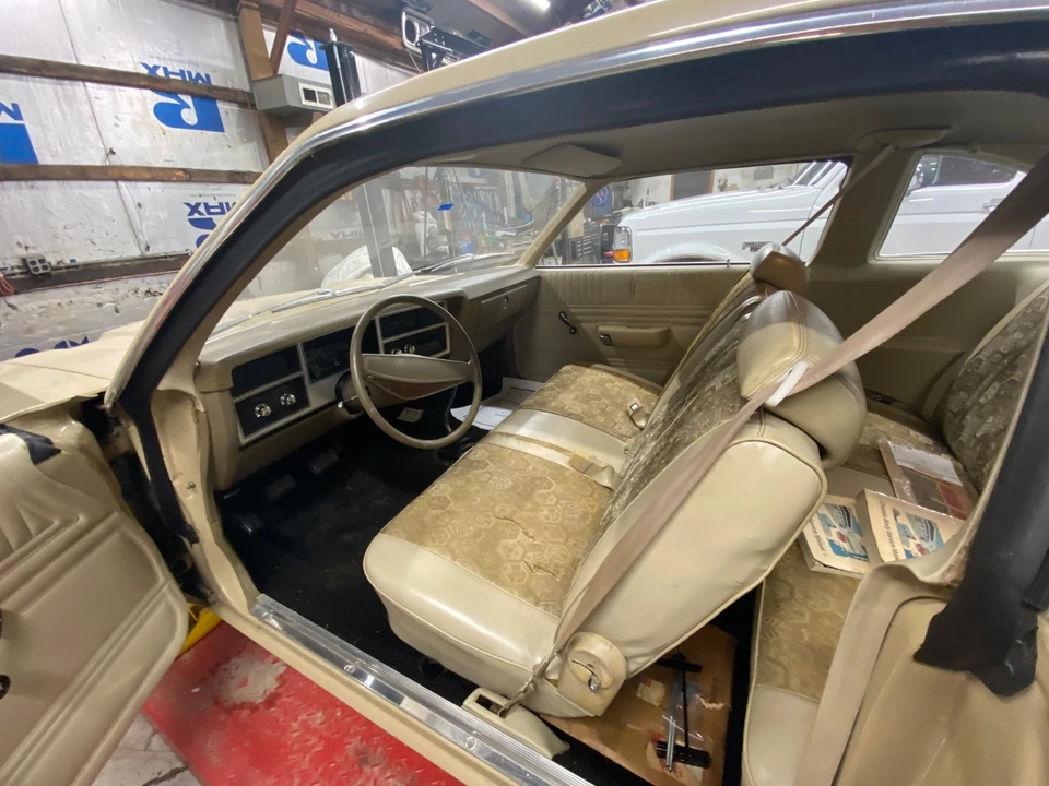 1977 Dodge Diplomat - Image 18 of 20