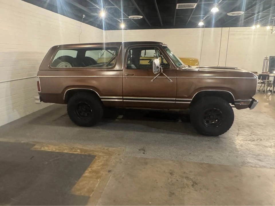 1977 Dodge Ramcharger - Image 2 of 13