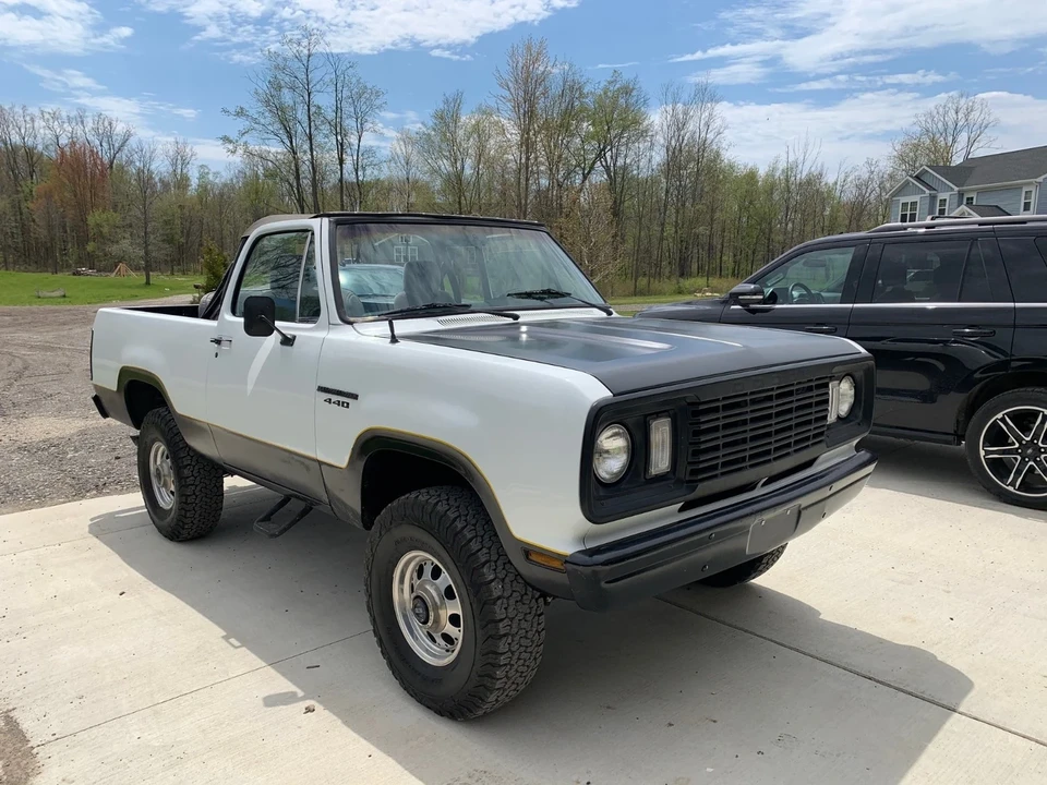 1977 Dodge Ramcharger - Image 9 of 10