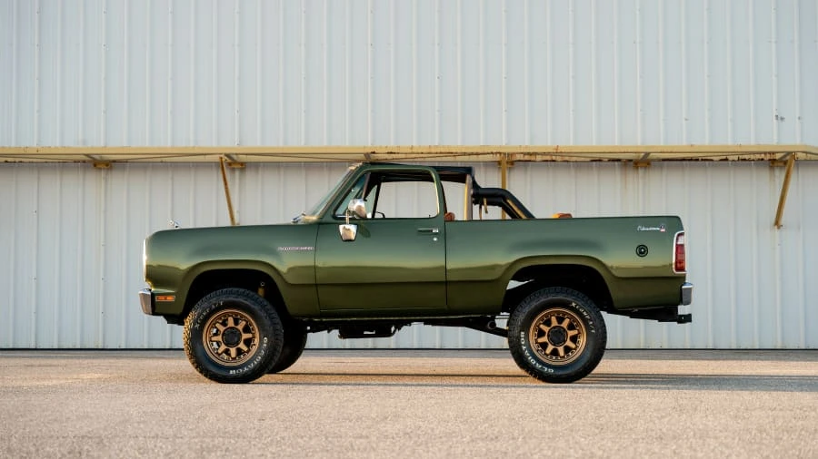 1977 Dodge Ramcharger - Image 2 of 25