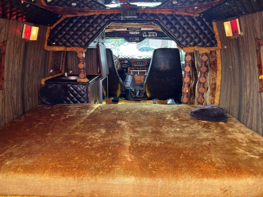 1977 Dodge Ram Van - Image 7 of 13