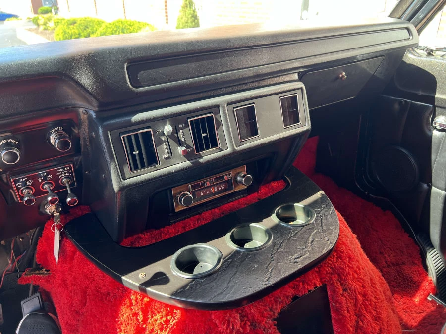 1977 Dodge Ram Van - Image 10 of 15
