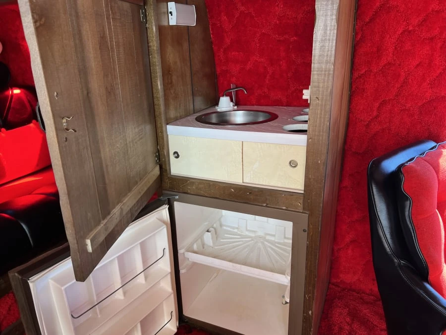 1977 Dodge Ram Van - Image 14 of 15