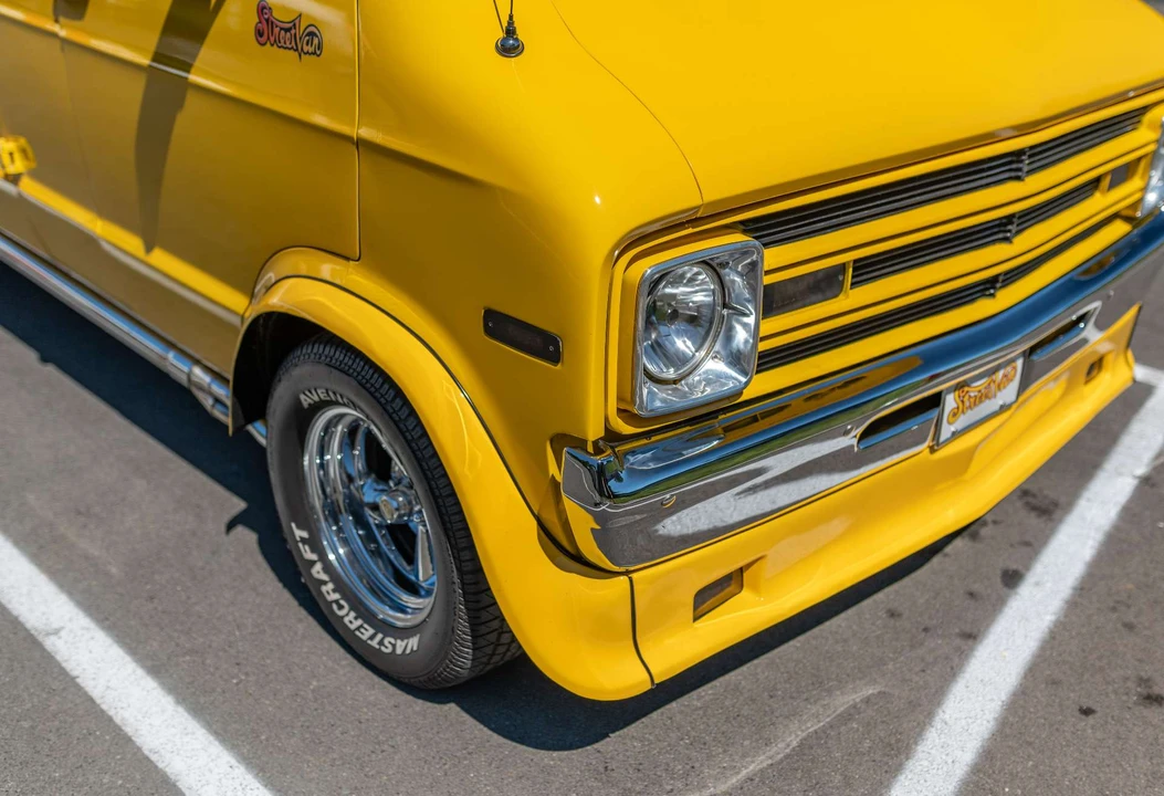 1977 Dodge Ram Van - Image 24 of 31