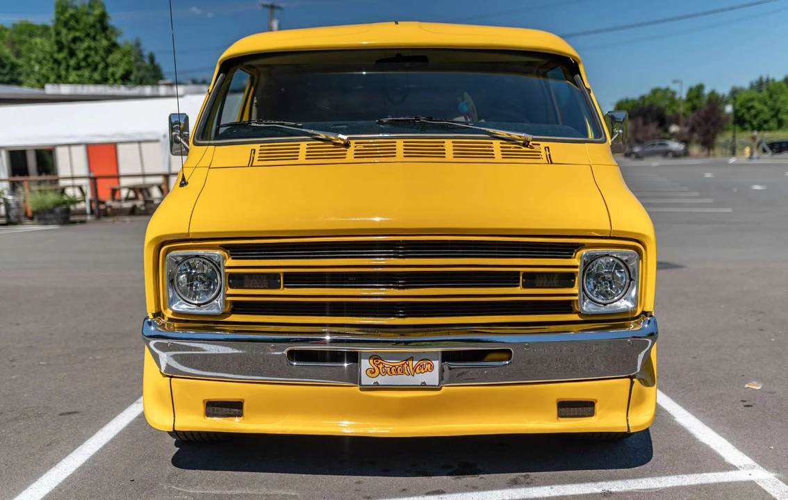 1977 Dodge Ram Van - Image 10 of 31