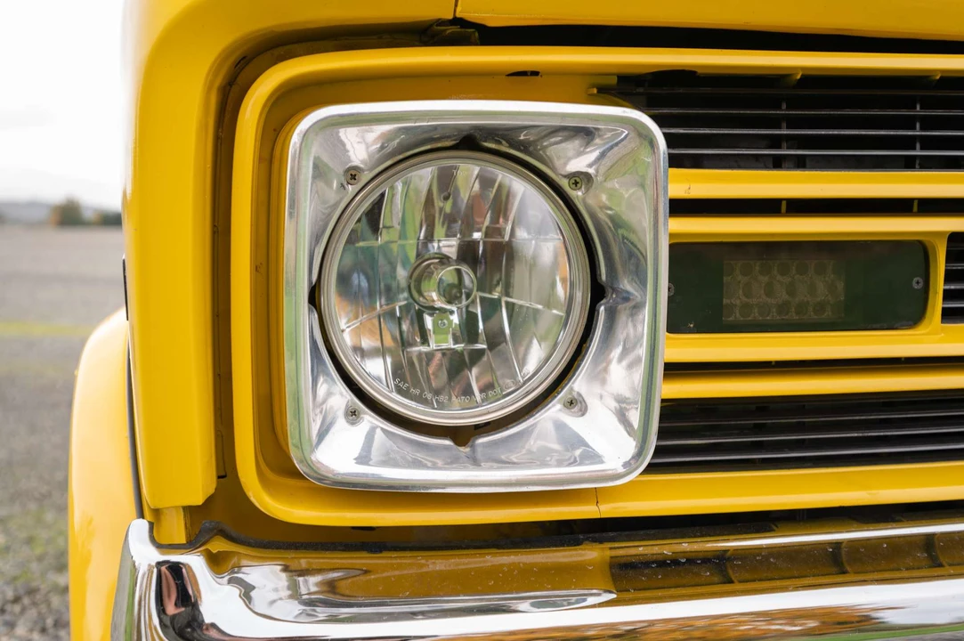 1977 Dodge Ram Van - Image 25 of 31