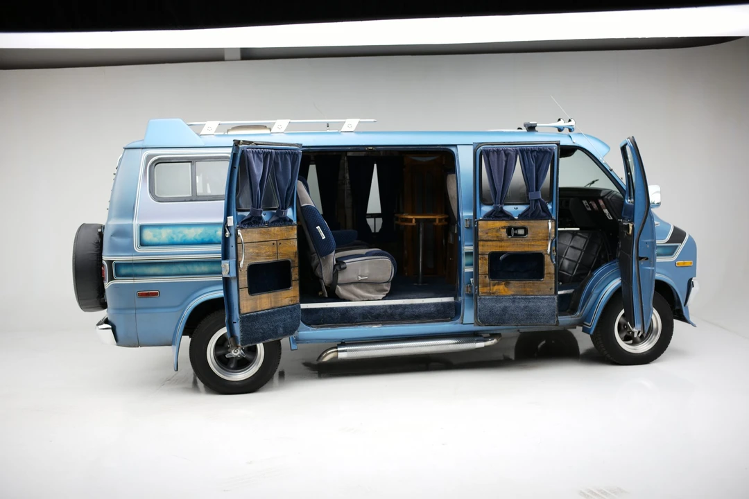1977 Dodge Ram Van - Image 29 of 31