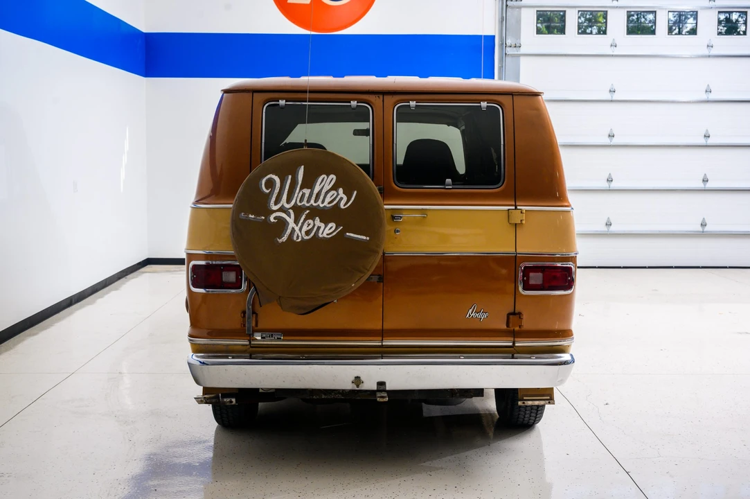 1977 Dodge Ram Van - Image 9 of 31