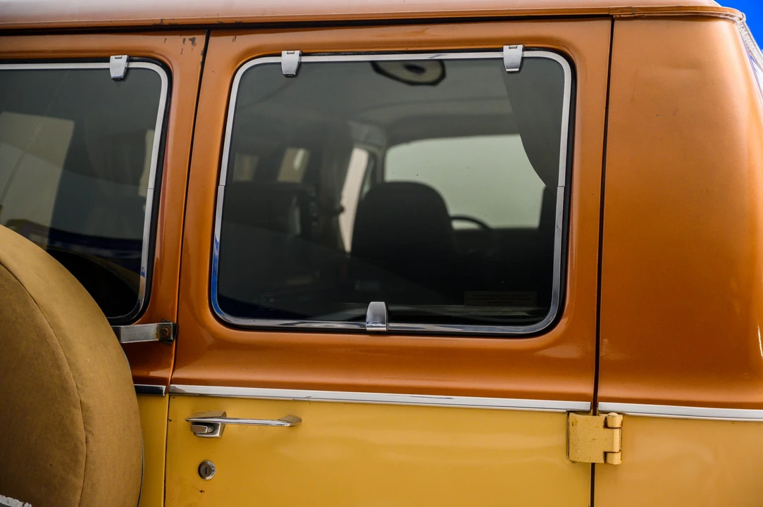 1977 Dodge Ram Van - Image 24 of 31