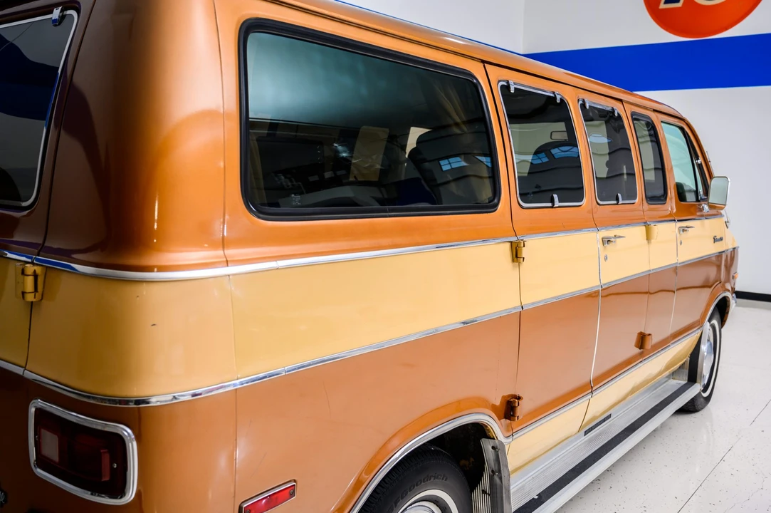 1977 Dodge Ram Van - Image 30 of 31